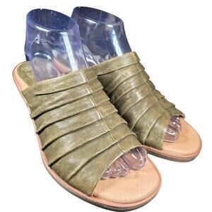 Sofft Pienza Pleated Leather Wedge Mule Sandal Green EUC Womens 8.5